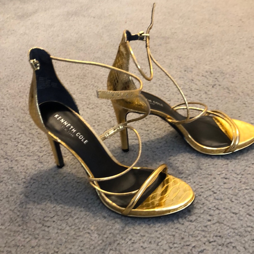 Kenneth Cole gold sandals brand new